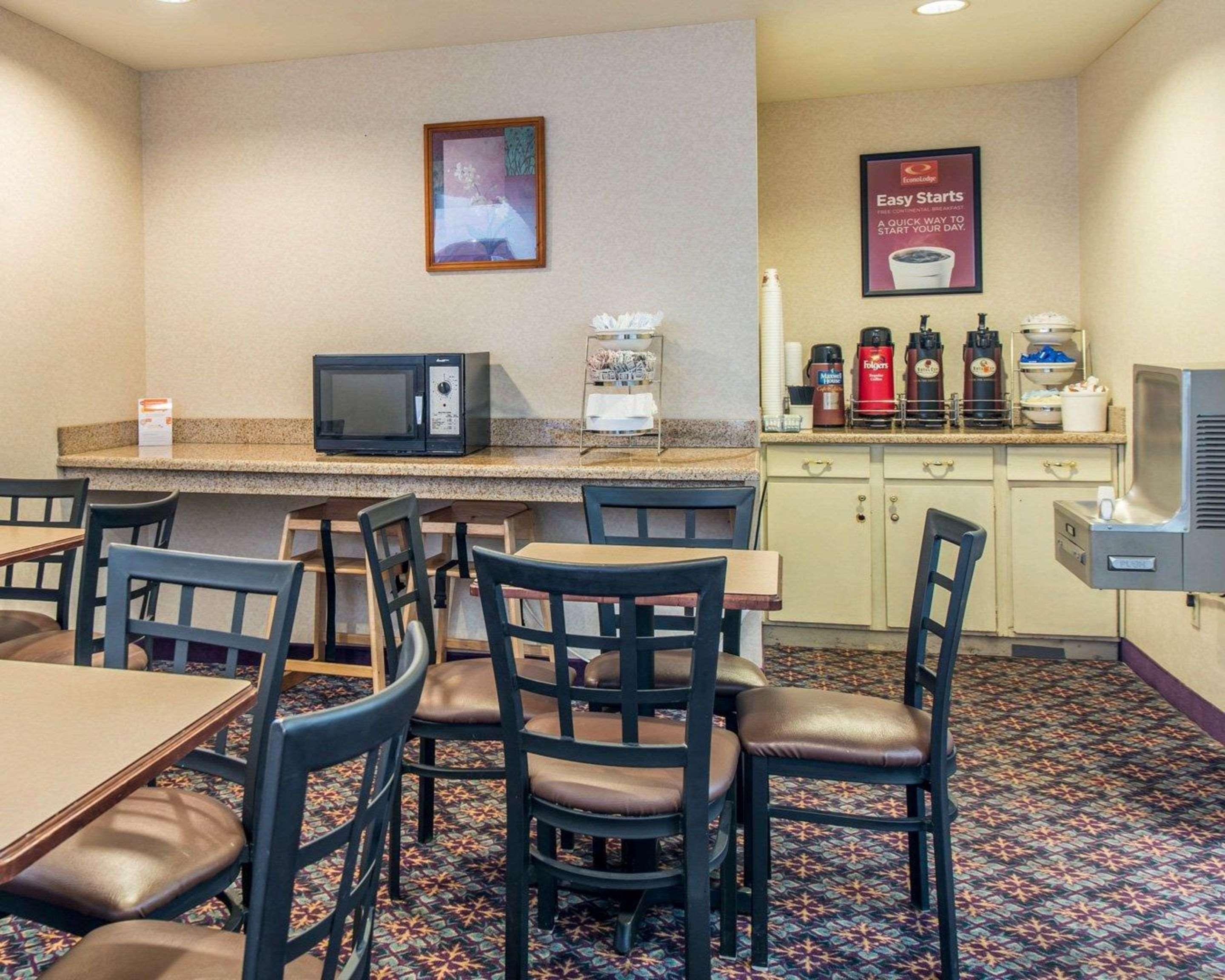 Econo Lodge North Academy Колорадо-Спрингс Экстерьер фото