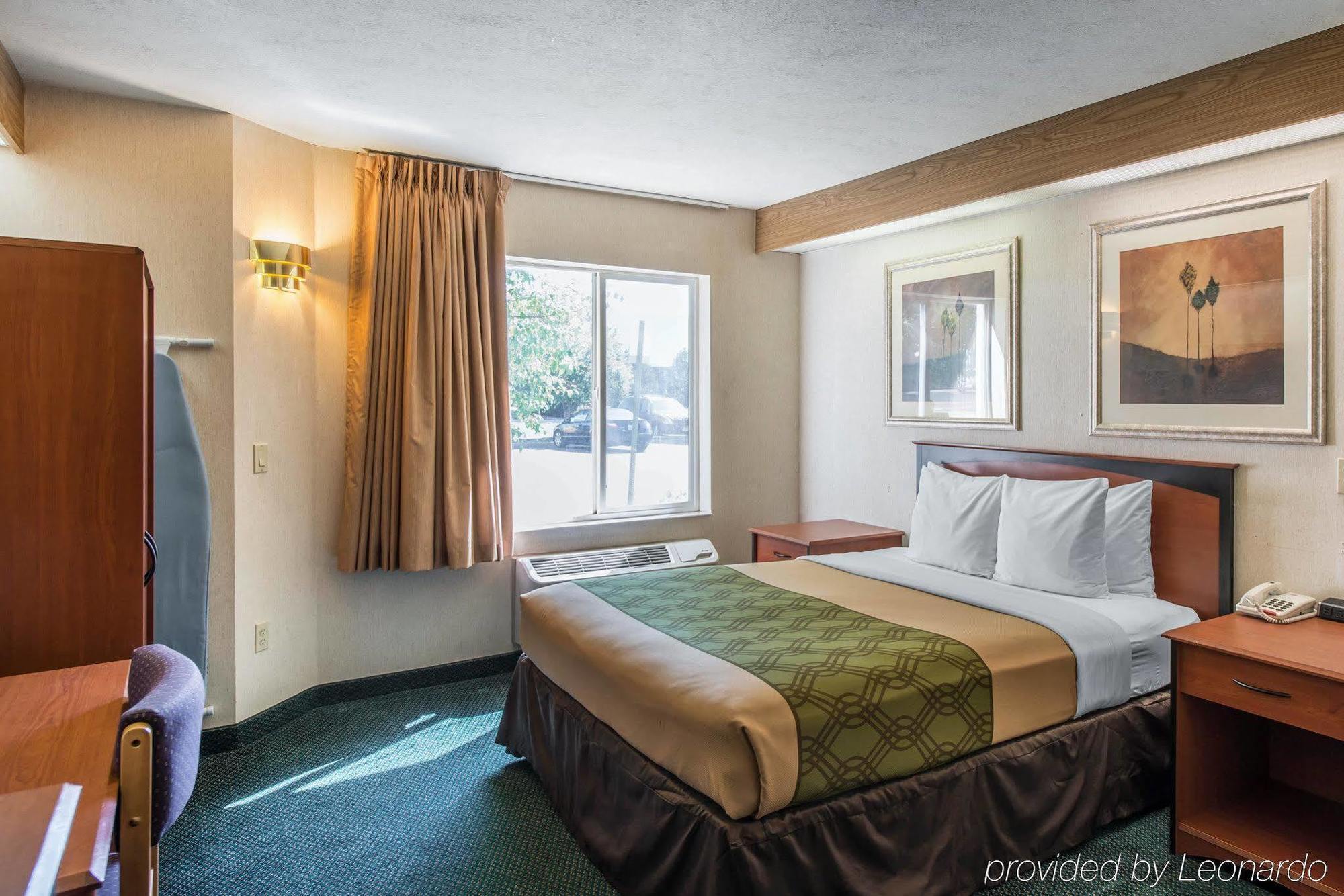 Econo Lodge North Academy Колорадо-Спрингс Экстерьер фото