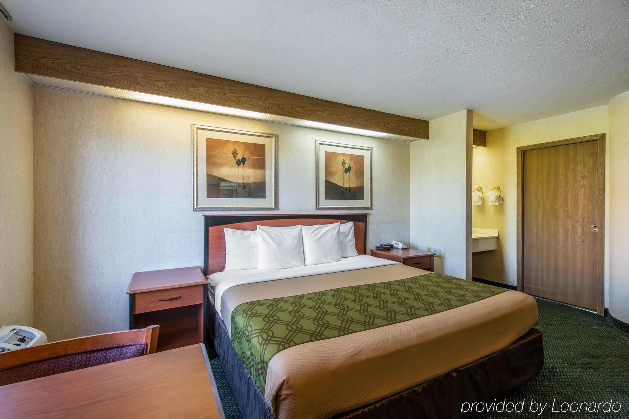 Econo Lodge North Academy Колорадо-Спрингс Экстерьер фото