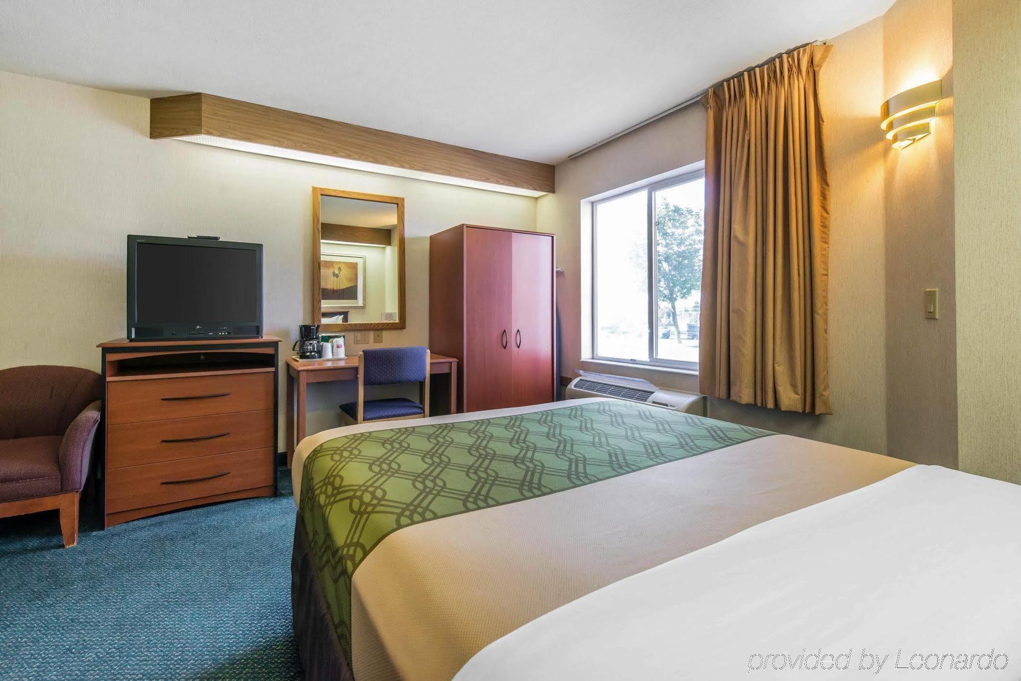 Econo Lodge North Academy Колорадо-Спрингс Экстерьер фото